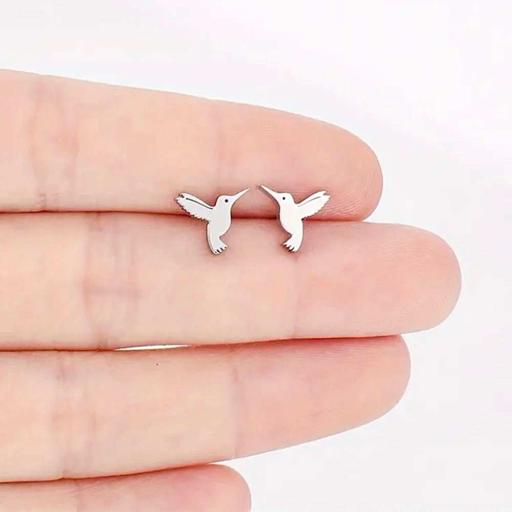 BOGO! Dainty Hummingbird bird stud Earrings in Silver color - Boutique NEW - Picture 4 of 4